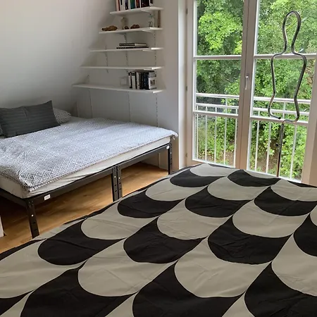 Naturhaus An Der Sulzburg Brucken (Esslingen)